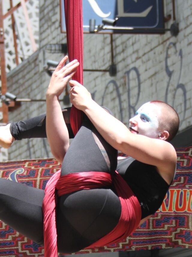 दुनिया भर में मनाये जाने वाले प्रसिद्ध और अजीबोगरीब त्योहार